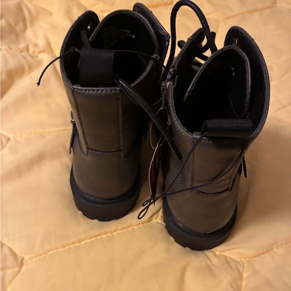 UNIONBAY Dark Green Lace Up Boots - Picture 2 of 5